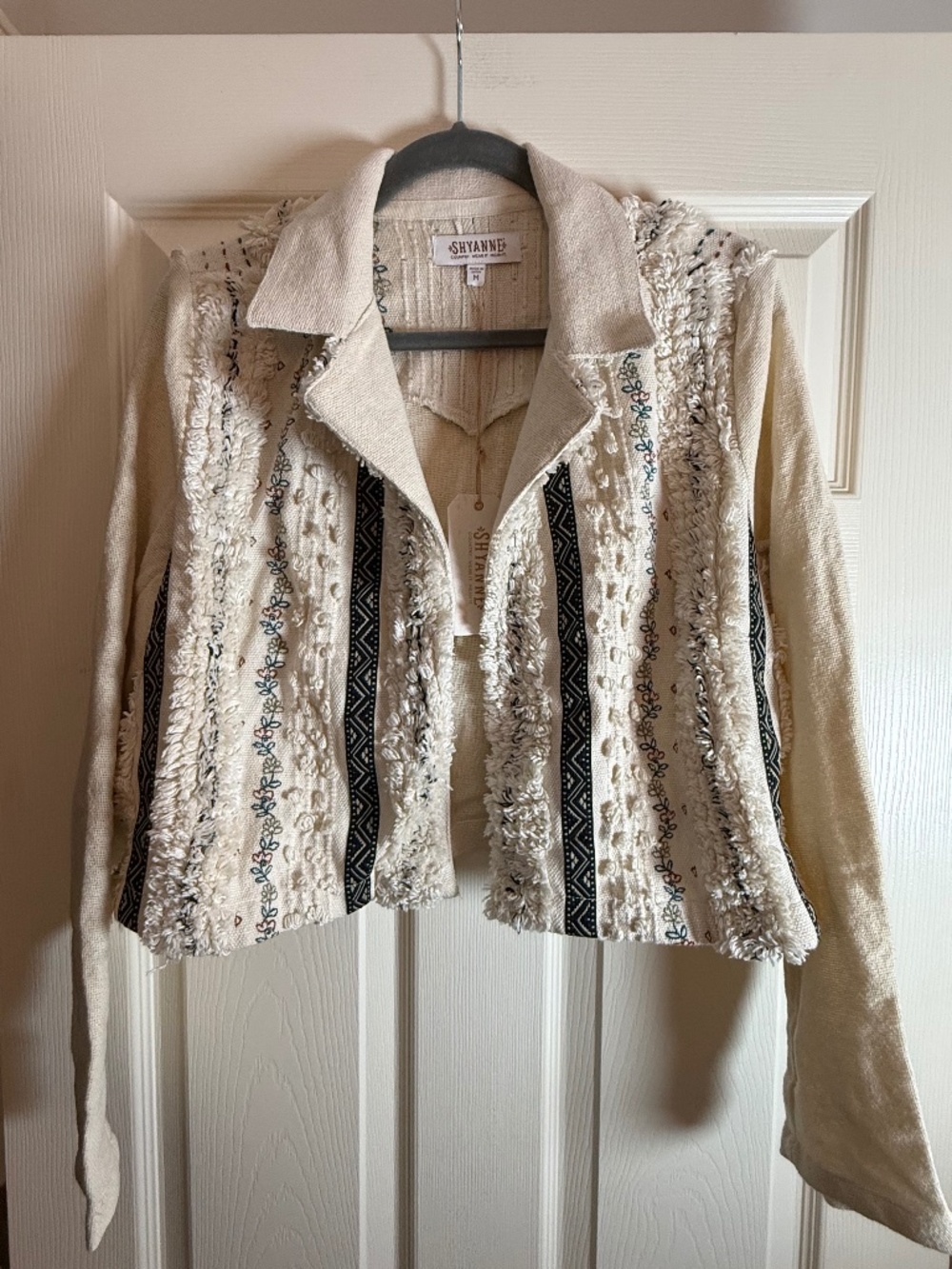 NWT Shyanne Fringe Embroidered Southwestern Jacket Cream M